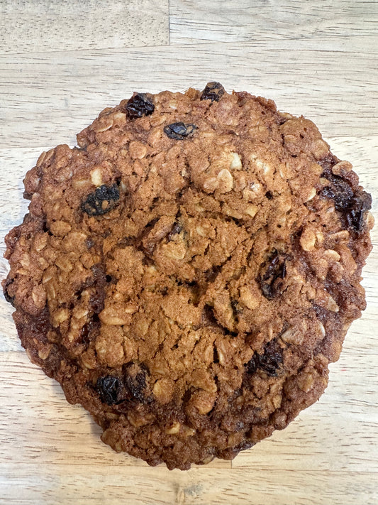 Oatmeal Raisin Walnut Cookie (Vegan)